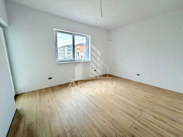 Apartament cu 2 camere, decomandat, etaj 1, zona Planetelor — fotografia 3