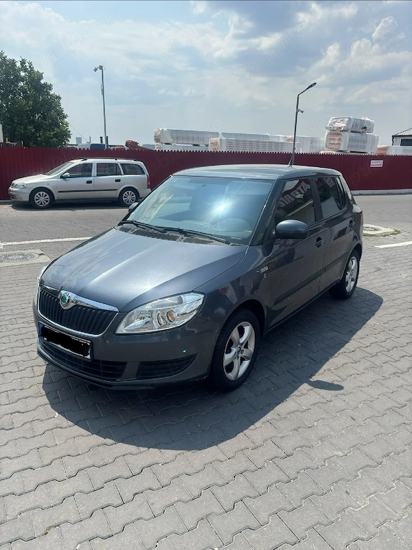 Skoda Fabia-2012-benzina