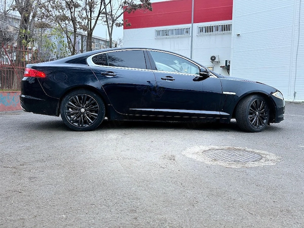 JAGUAR XF 2013 — imagine 9