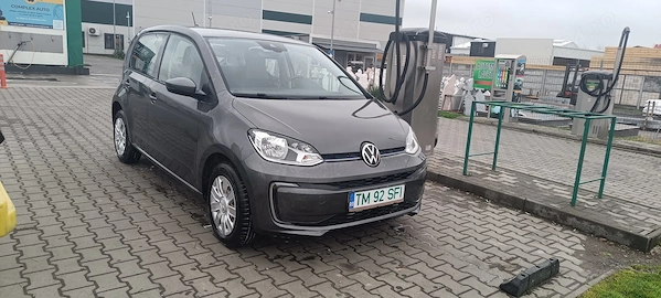 VOLKSWAGEN Up 2022 — imagine 8