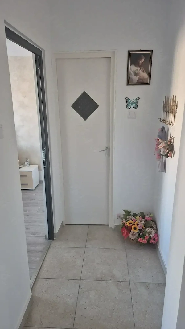 Apartament două camere decomandat confort 1 — fotografia 3