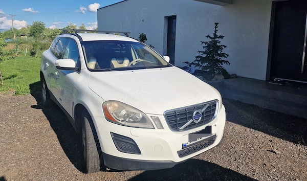 Vând Volvo XC60 2011