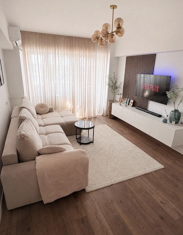 Vând apartament 3 camere, 74 mp, bloc 82, renovat total — fotografia 1