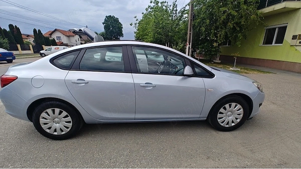 Opel Astra J, 1.4 turbo, 140 cp, 2017 , 7700 negociabil