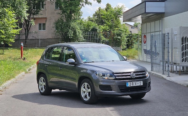VW Tiguan 1.4TSI 4Motion Navigatie DubluClima SenzoriParcare Bluethoot ÎncălzireScaune PilotAuto