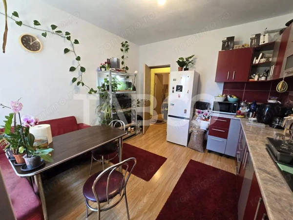 Apartament decomandat de vanzare 2 camere 64 mpu balcon Selimbar Sibiu — fotografia 1