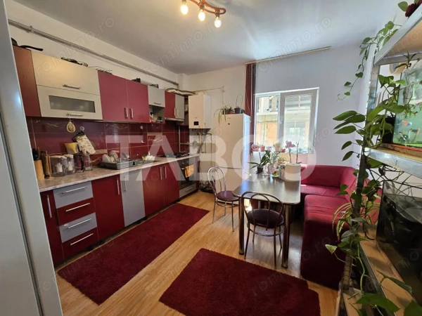 Apartament decomandat de vanzare 2 camere 64 mpu balcon Selimbar Sibiu — fotografia 2