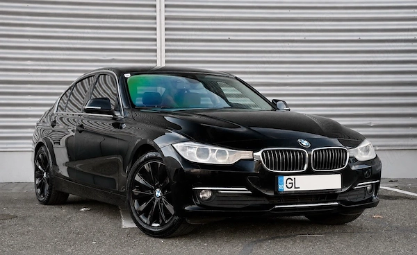 BMW F30 2012 2.0D 143 cp euro5 automat luxury