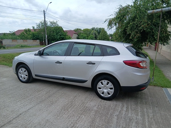 RENAULT Megane 2011 — imagine 2