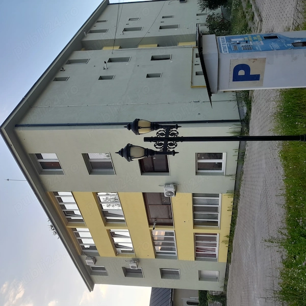 Apartament de vânzare în Caransebeș, zona centrală,str .Mihail Halici — fotografia 2