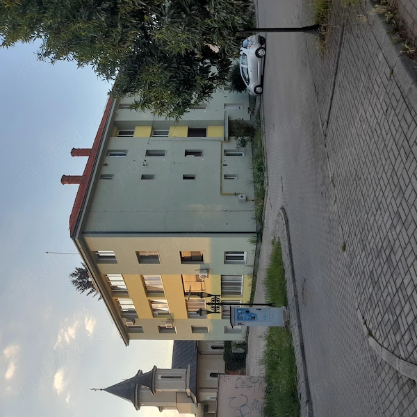 Apartament de vânzare în Caransebeș, zona centrală,str .Mihail Halici — fotografia 1