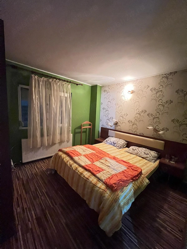 Apartament 3 camere decomandat, 70 mp, Buhusi Central, zona linistita, mobilat — fotografia 3