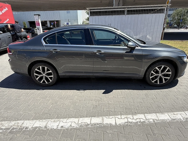 Proprietar ,vand VW Passat 2017,istoric service Porsche Nord,97.000 km