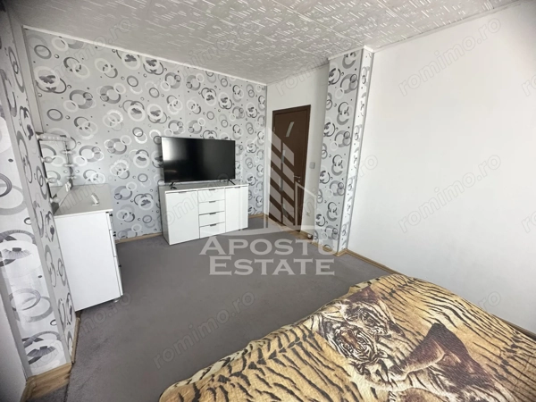 Apartament cu 3 camere, zona Soarelui, 72mp, Centrala proprie — fotografia 1