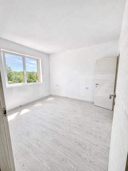 SUPER PRET! APARTAMENT CU 3 CAMERE! Giroc — fotografia 3