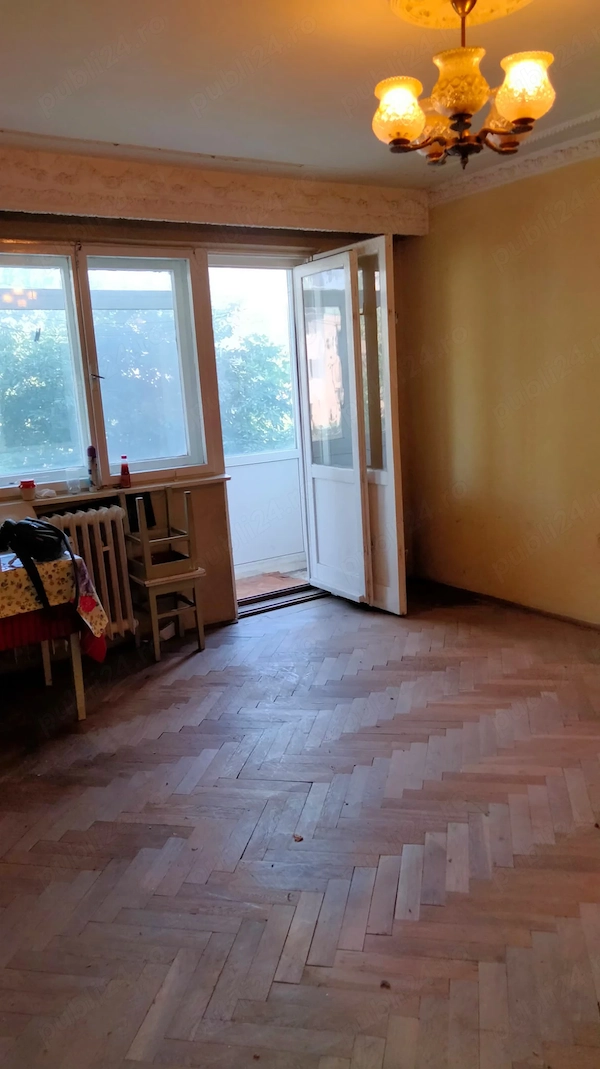 Vând apartament 3 camere semidecomandat , cu balcon in exterior, boxa, Tomis Nord — fotografia 2