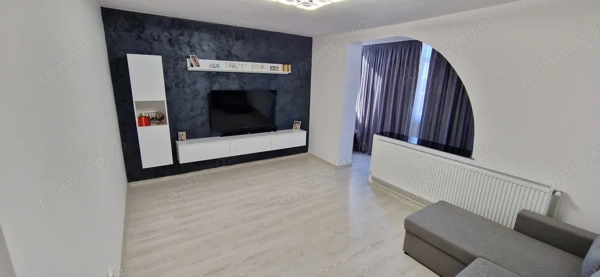 Apartament 2 camere, decomandat, 56 mp, zona Centrala Bals — fotografia 1