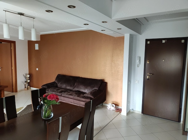 Vând apartament 3 camere zona Decebal Theodor Speranția — fotografia 3