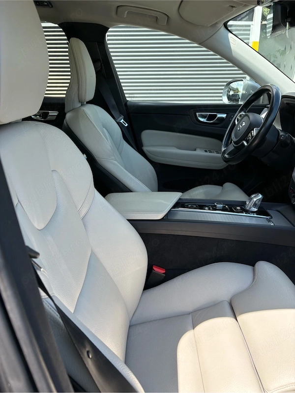 Volvo XC60 T8