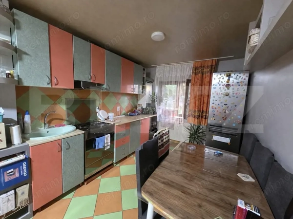 Apartament de vânzare – zonă centrală, 50 mp, ideal și pentru spațiu comercial — fotografia 2