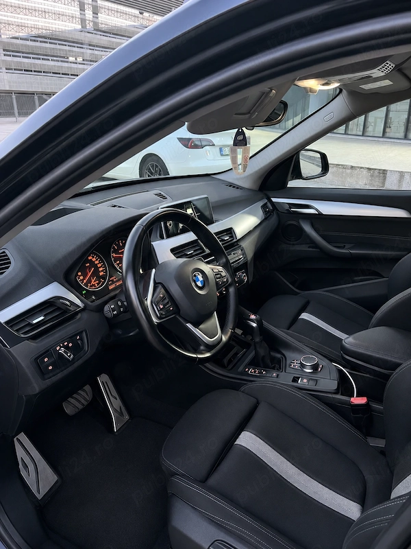 BMW X1 xDrive25d F48 (2017) | 231 CP | 4x4 | Faruri LED | Head-Up Display | Recunoaștere Semne