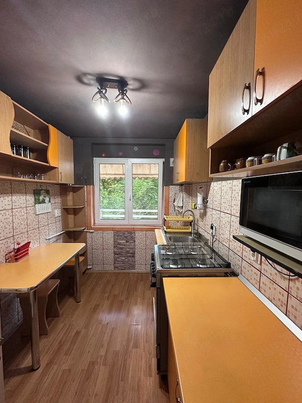 Apartament 3 camere, 66 m , etaj 2 4 gata de mutat, zonă liniștită, aproape de Palas — fotografia 3