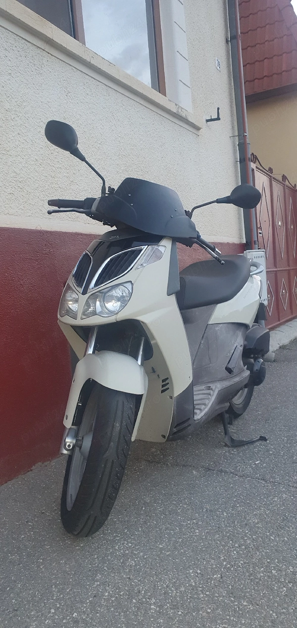 aprilia sport city 200