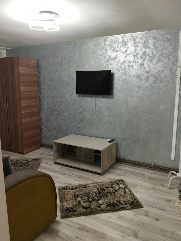 Închiriez apartament Războieni — fotografia 1