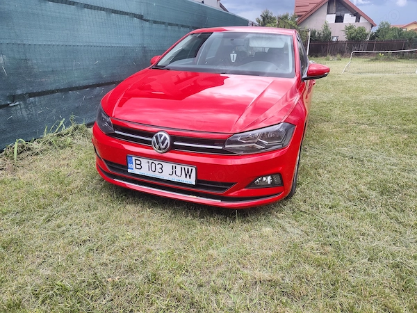 VOLKSWAGEN Polo