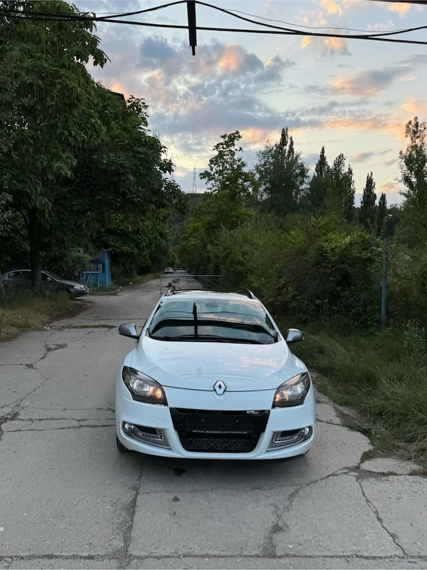 RENAULT Megane