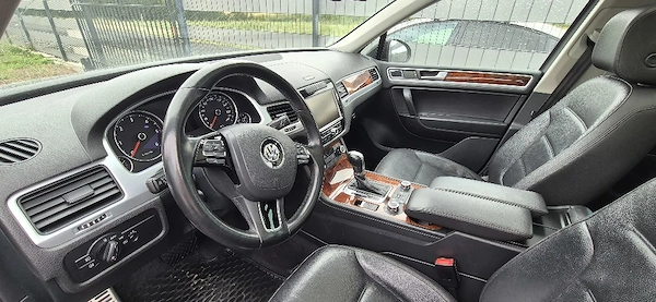 VOLKSWAGEN Touareg 2013 — imagine 2