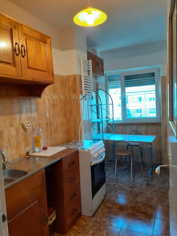 Chirie apartament 1 camera (garsoniera) în Rogerius — fotografia 3