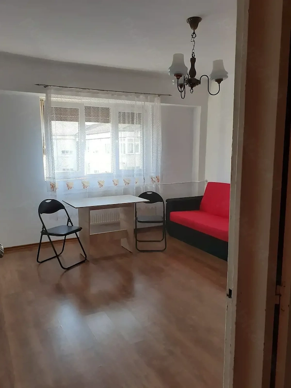 Chirie apartament 1 camera (garsoniera) în Rogerius — fotografia 1