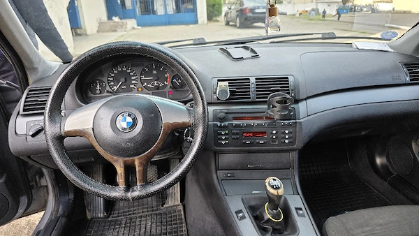 BMW 3 Series 2004 — imagine 5
