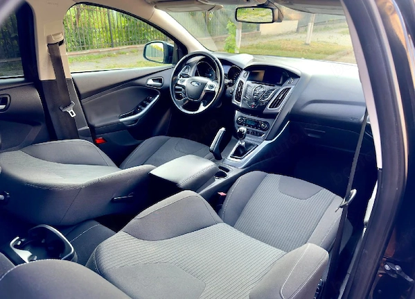 FORD Focus 2014 — imagine 9
