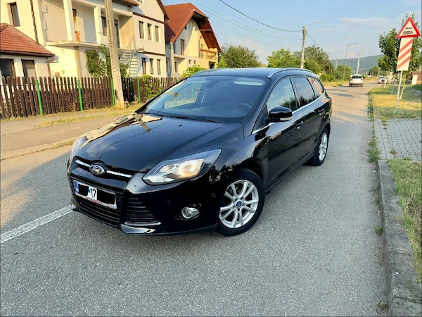 FORD Focus 2014 — imagine 5