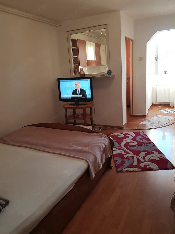 Garsoniera in zona Spitalului Judetean, proprietar — fotografia 1