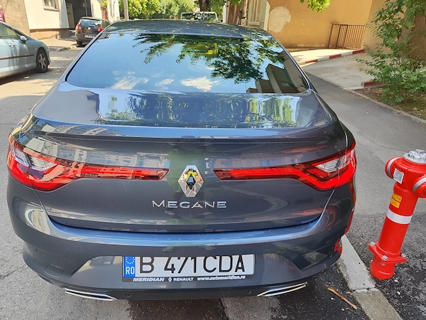 RENAULT Megane 2025 — imagine 2