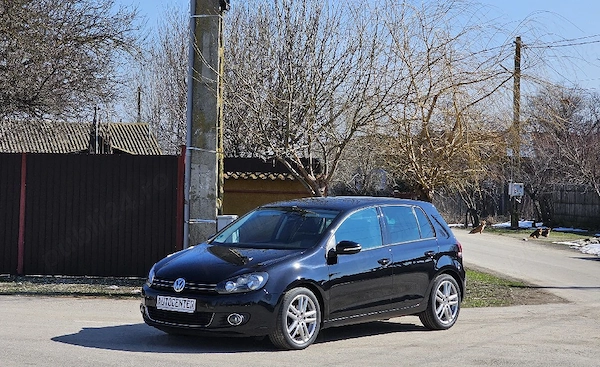 VW Golf 6 1.4TSI HIGHLINE NaviTouch ÎncălzireScaune DubluClima SenzoriParcare Bluetooth Euro5
