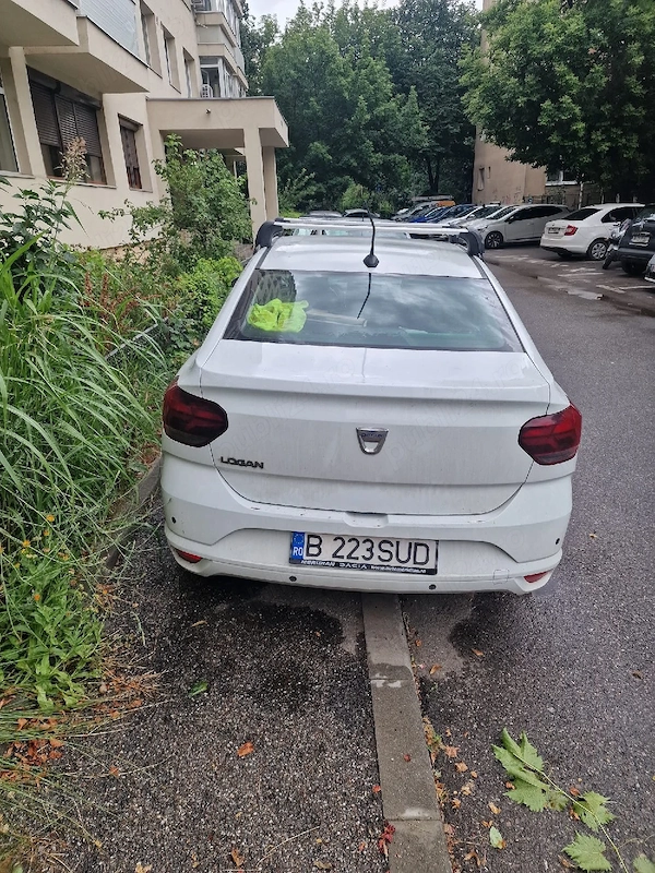 DACIA Logan 2023 — imagine 2