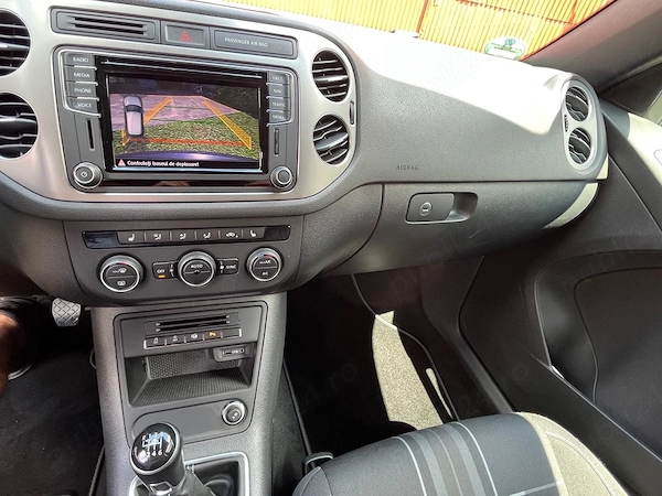 VOLKSWAGEN Tiguan 2016 — imagine 9