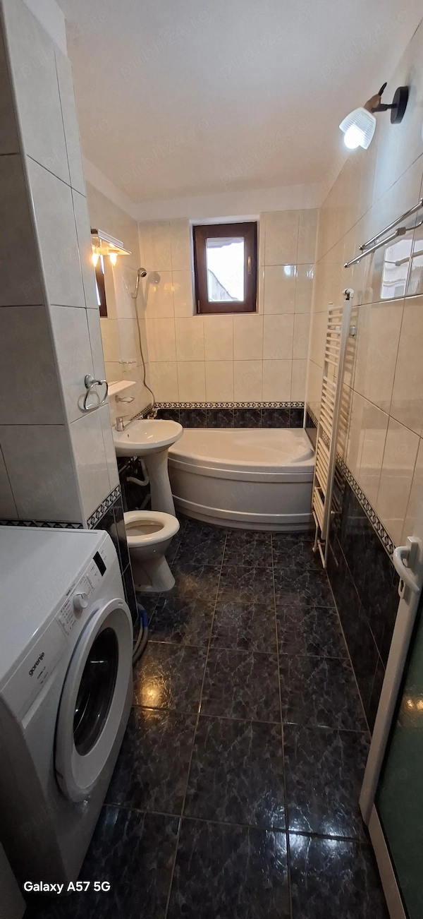 Apartament 4 camere, 78 mp, mobilat complet - zona centrala, Targu Jiu — fotografia 3