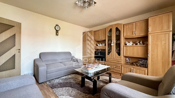 Apartament de vanzare cu 3 camere, decomandat, Aradului Timisoara — fotografia 3