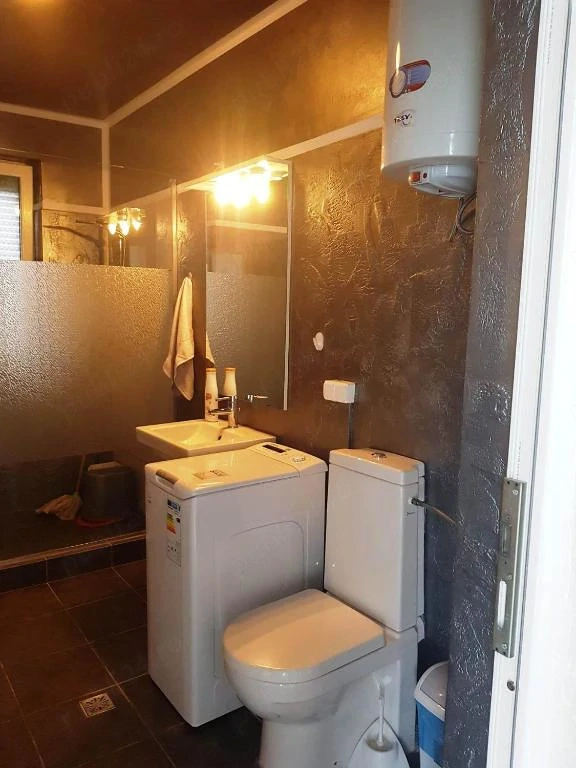 Imobiliare - Studio modern de vânzare Băile 1 Mai, Bihor | 43 mp | Parcare inclusă | 80.000 — fotografia 3