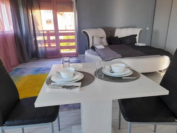 Imobiliare - Studio modern de vânzare Băile 1 Mai, Bihor | 43 mp | Parcare inclusă | 80.000 — fotografia 1