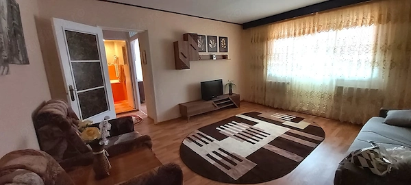 Apartament de inchiriat 3 cam etaj 2 din 4 — fotografia 1