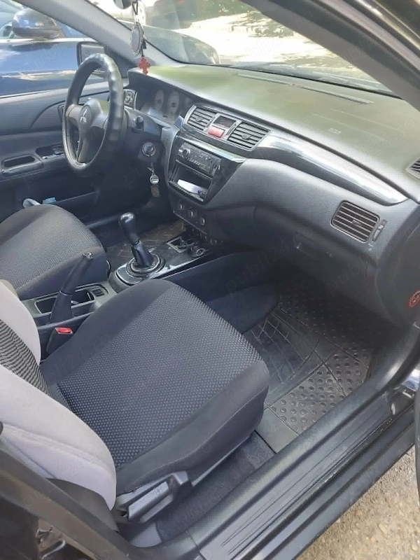 Mitsubishi Lancer
