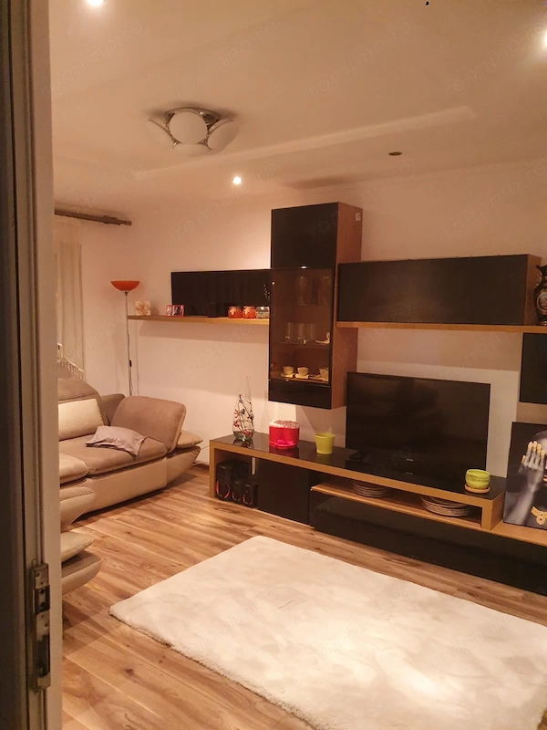 Apartament 90mp ÎN CÂMPINA | ETAJ 1 | BLOC DUPĂ 1980 — fotografia 3