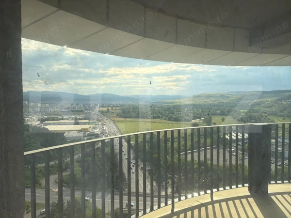 Oportunitate ! Apartament cu 3 camere 2 bai 94 mp Imobil Nou-Manastur — fotografia 1