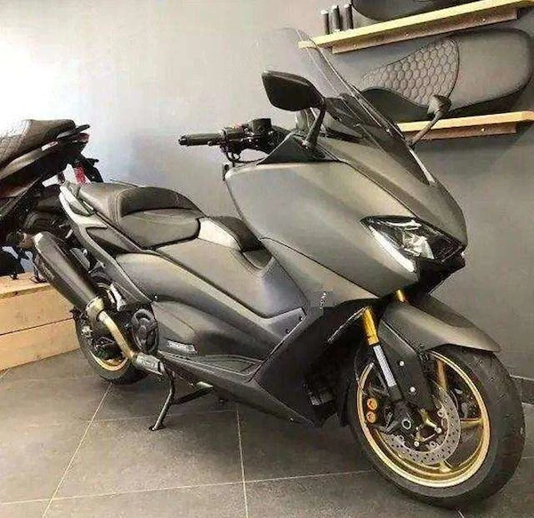 Sale auction of new Can-Am Outlander, Polaris, scooters, utvs, atvs, quads
